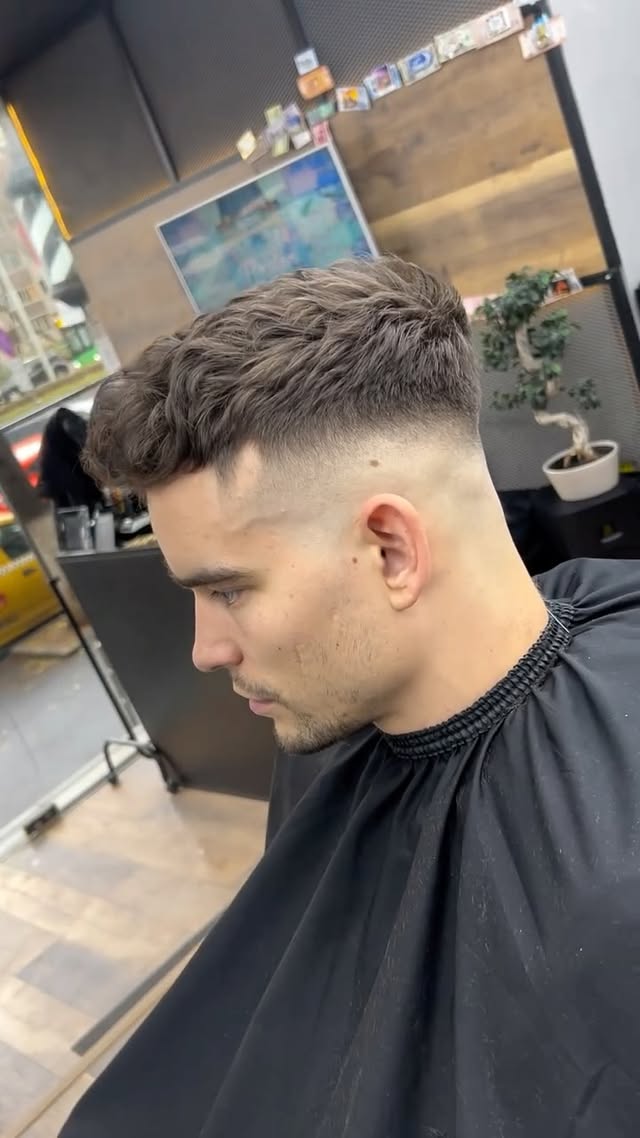 Tuns și contur la 4MEN
